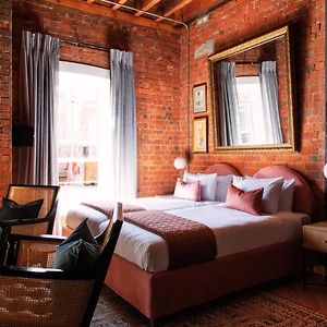 Deluxe King Room Four Poster Bed Bath Tub Kitchenette